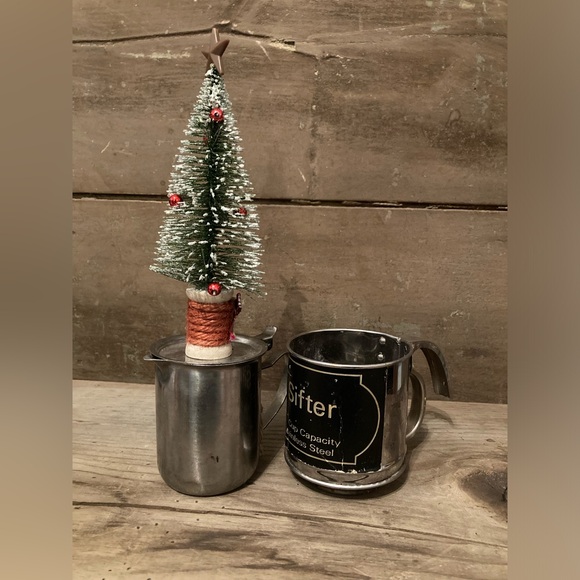 Vintage Creamer and Sifter - Kitchen Items - Picture 2 of 3